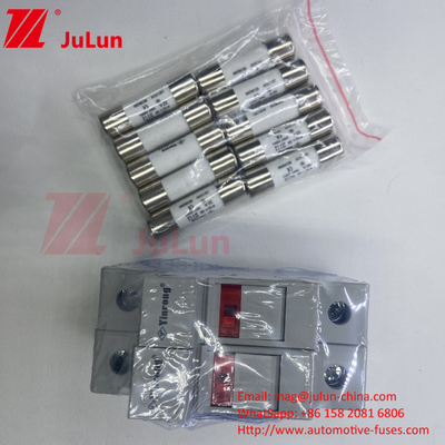PV-30 CE TUV 10*38mm Dc 6A 8A 10A 12A 15A 20A 25A 32A PV Solar Dc 1000V Fuso con portafuegos