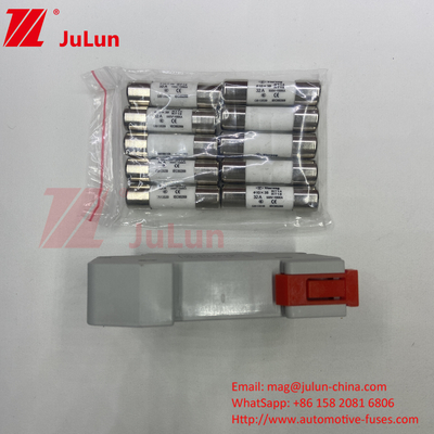 1000VDC-1500VDC Portador de fusible fotovoltaico solar con fusible de 2 amperios Conectores de fusible cilíndrico solar DC
