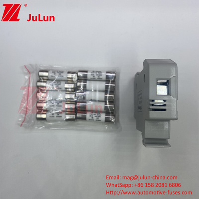10A-63A Fuse fotovoltaico para instalación solar fotovoltaica 32A 10X38mm 1000V DC Din Rail Fuse Holder con luz para el sistema solar