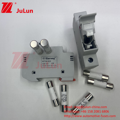 Teniente de fusible solar Din Rail cilíndrico / Teniente de fusible solar PV con capacidad de ruptura de 30kA