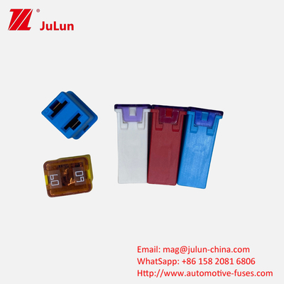 Pequeño fusible cuadrado de automóvil 32V 58V EV Medio vehículo eléctrico de automóviles Fusible terminal de cuchilla con 58V de voltaje nominal DC