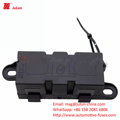 TF0011-10 Cuadro de control de energía nuevo Portador de fusibles para automóviles Partes de repuesto eléctricas para automóviles industriales homologadas por la UE