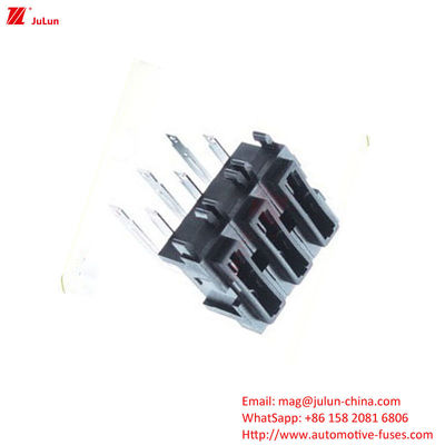 Los interruptores de circuito de reinicio manual de los buques de motor 30A-500A