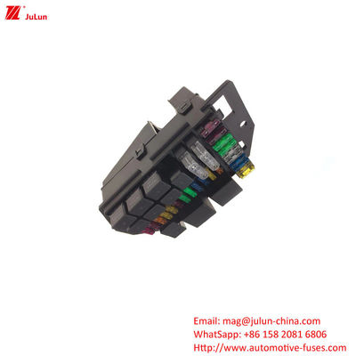 30A-500A Sostiene fusibles de pernos de automóviles con contactos de cobre y plástico / carcasa de nylon