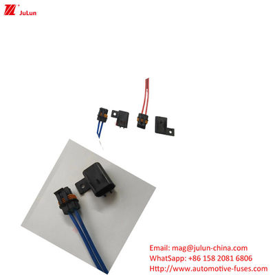 Equipo de pernos Reinicio manual del interruptor de aire Automóvil portador de fusible eléctrico de plástico / carcasa de nylon 32V
