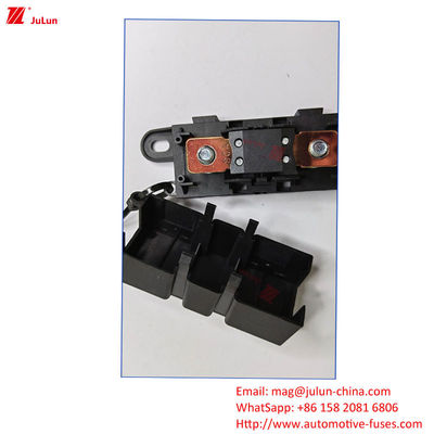 Compartimientos de repuesto para automóviles dimensiones exteriores Portador de fusible / Caja de plástico / carcasa de nylon Voltado nominal 32V 48V 72V Automóvil / Vehículo eléctrico / Motocicleta