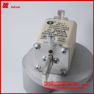NH1 RT16-1 200A AC500V 120KA DC 440V 100KA Automóvil Cerámica Auto Fuses Cuchilla montada Para vehículos EV / HEV Pequeño tamaño Protección de cortocircuito de corriente nominal alta