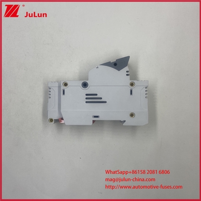 Fusiles fotovoltaicos solares de 63A 22*58 mm con voltaje operativo nominal DC1000V y tensión de resistencia de impulso nominal de 6 KV