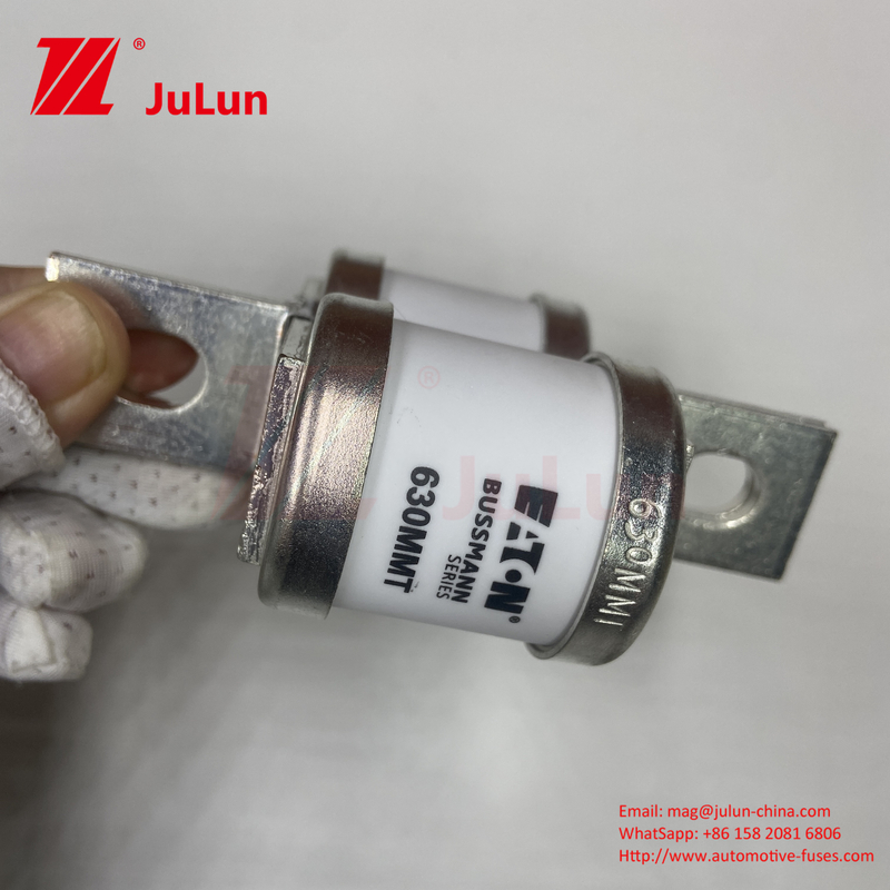 MUSSMANN Rendimiento de doble placa plana tipo de perno cerámico fusible automotriz 690V M6 M8 Modo de instalación para óptimo