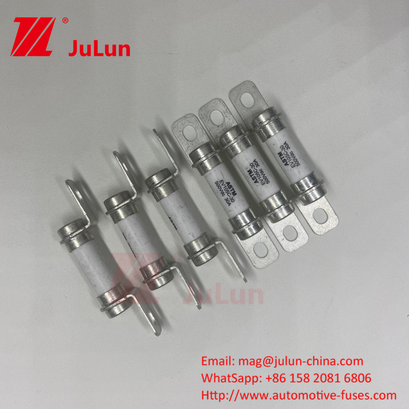 30A Vehículo híbrido 500VDC Fuse Bolsillo M6 DC Dispositivos y equipos de automóviles Cortocircuito y respaldo