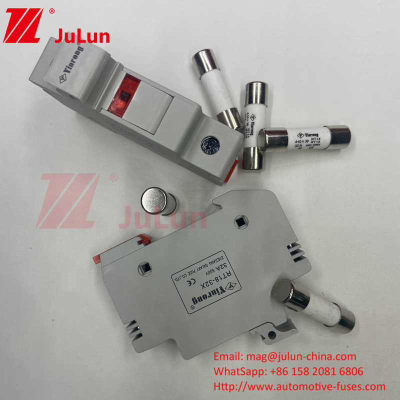 Portador con fusible cerámico para la protección de módulos fotovoltaicos 15A fusible fotovoltaico solar 1000V 10 * 38mm Din Rail fusible solar