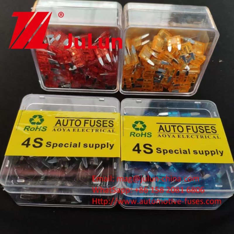 Fuegos de cuchilla de transporte automotriz 10A 32V Autobuses Navegación acuática para venta en el mercado de repuestos