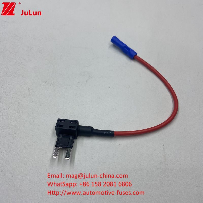 Fabrica de grifo de fusibles de cuchillas estándar al por mayor con portafusibles de automóviles estándar de 32V 1A-40A