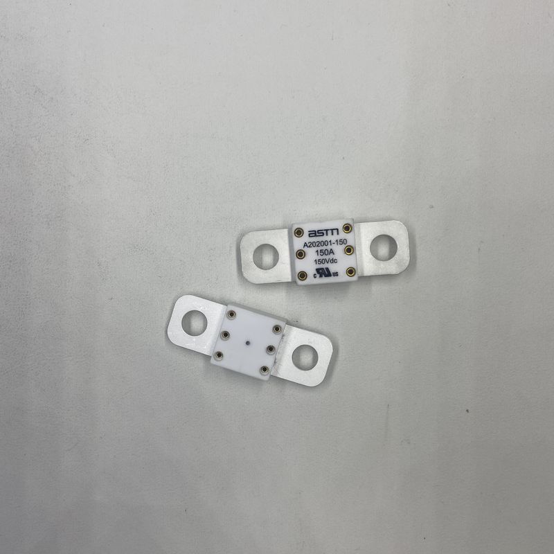 Protección 350A 150VDC Fuentes cerámicas de automóviles de tamaño pequeño Alta corriente nominal Recomendado Torque ajustado 11-13N·m