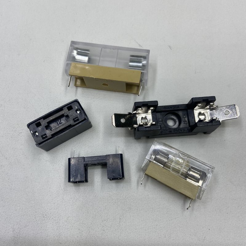 Fusiles de soporte 5 * 20mm Voltado máximo 10A 250VDC Fusiles de cerámica 6x30mm en PCBA
