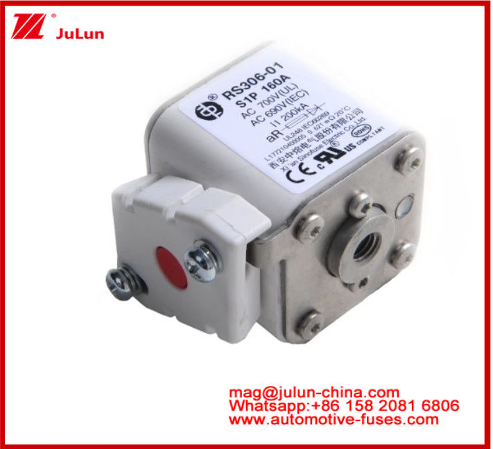 RS306-01-S1P160A AC700 ((UL) AR AC690V ((IEC) 200KV Fuse cerámico cuadrado EV o HEV Montaje de perno pequeño Tamaño alto Corriente nominal de protección de cortocircuito Capacidad de ruptura