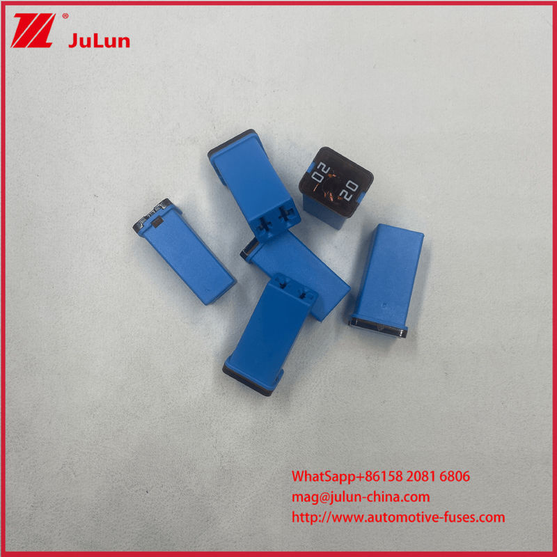 20A 32V Terminals Femenino Cuadrados fusibles para automóviles SUV camiones vehículos todoterreno Vehículos con conexión de fusibles de conexión para automóviles Vehículo UL ROHS Compatible PEC 34440011 SBF JT-40A JT