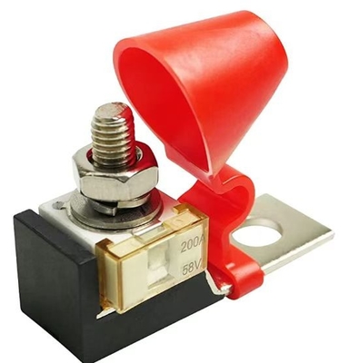 Fusibles automotrices de cerámica de la botella cuadrada de la distribución del fusible de Red Hat para la grúa 58V 200A del yate de rv