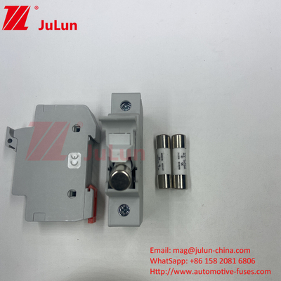 1000VDC 32A Sustentador de fusibles solares con fusibles para inversores fotovoltaicos RT18-32 15A 20A 32A Sustentador de fusibles con indicador LED para el sistema solar P